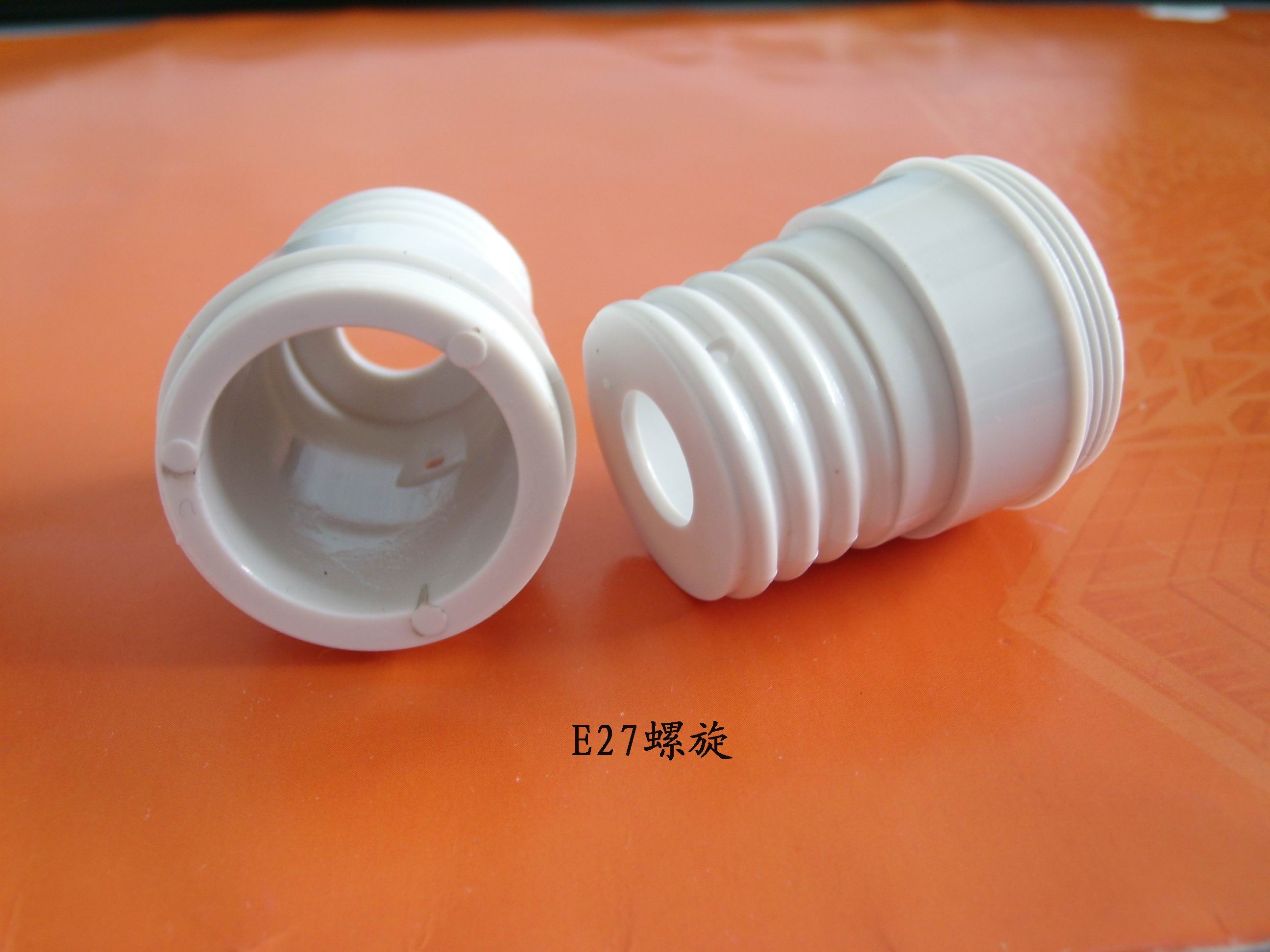 旭錦供應(yīng)塑膠支架，燈頭