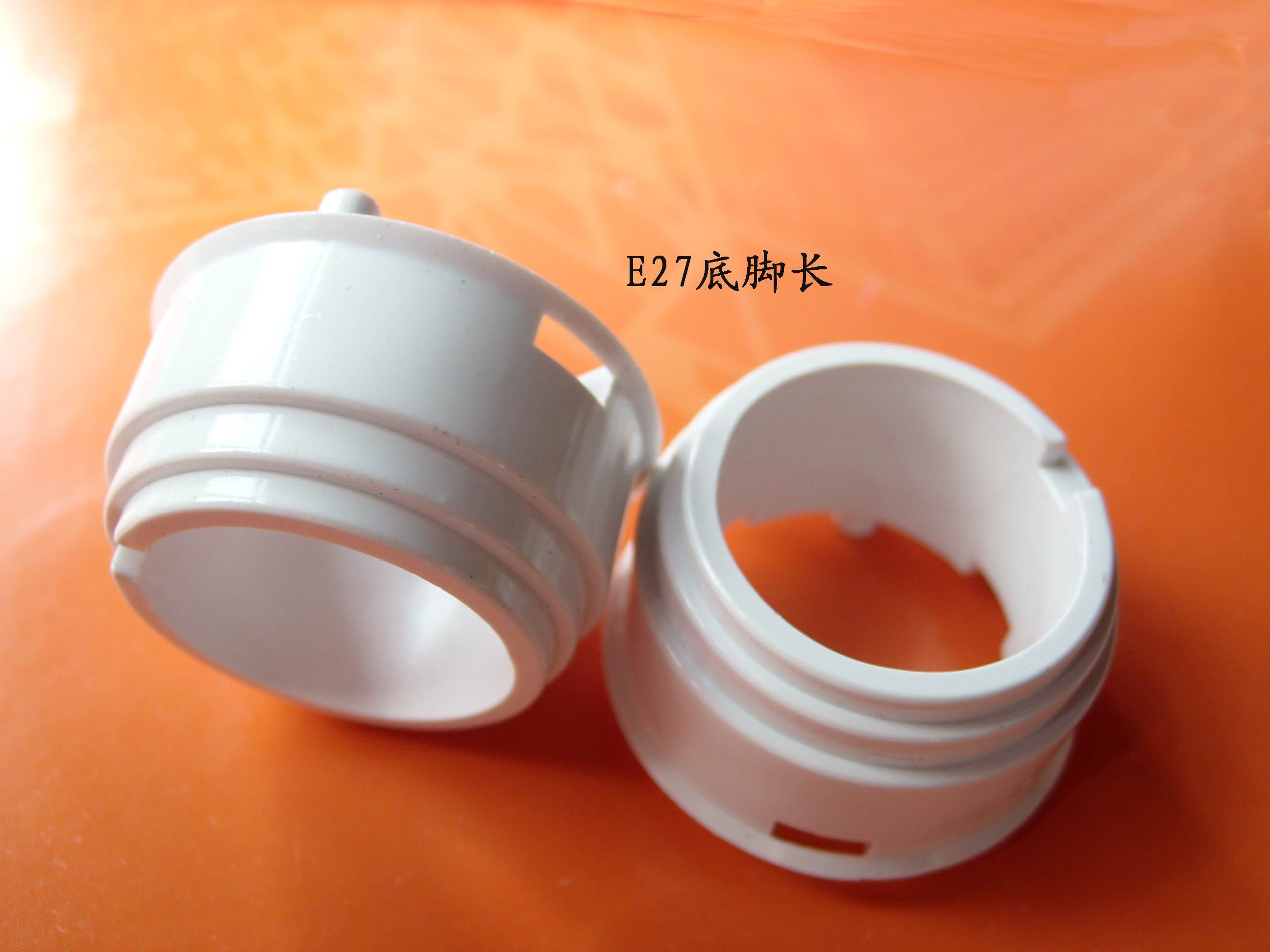 旭錦供應(yīng)塑膠支架，燈頭
