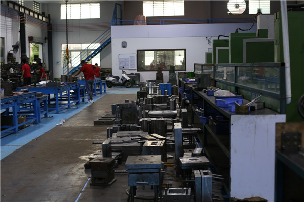 旭錦模具有限公司，模具部